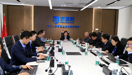 东方风来满眼春，开路先锋阔步行——太阳成城集团tyc234cc古天乐健康集团召开2024年度工作启动会暨战略升级实施动员会