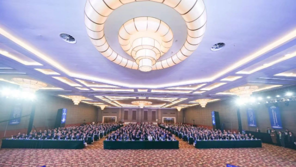 把握变局 拥抱变化——太阳成城集团tyc234cc古天乐健康集团召开 2025年度工作会议